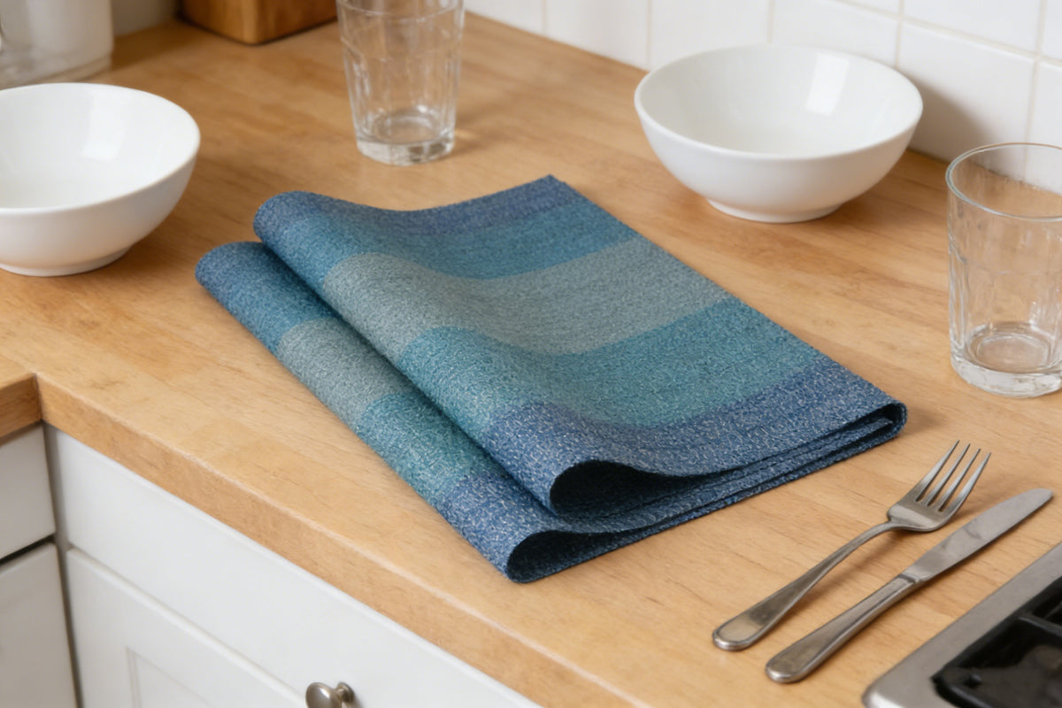 Longzon Heat Resistant Placemats for Dining Table, Non-Slip Washable Table Mats, Durable Crossweave Woven Vinyl Placemats for Kitchen, Indoor and Outdoor Use, Easy to Clean